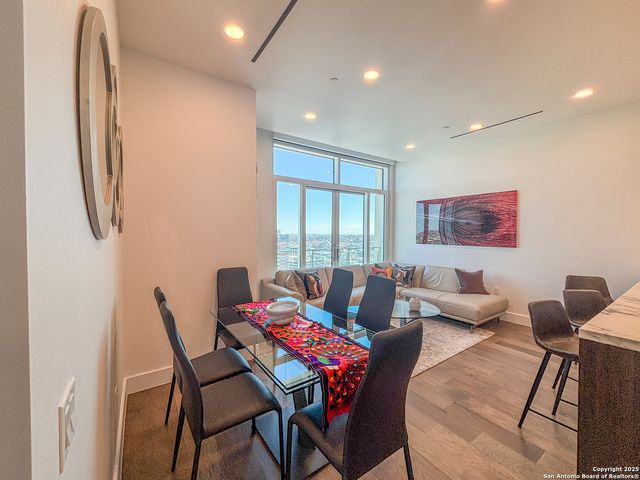 123 Lexington Ave Apt 1402, San Antonio, TX 78205