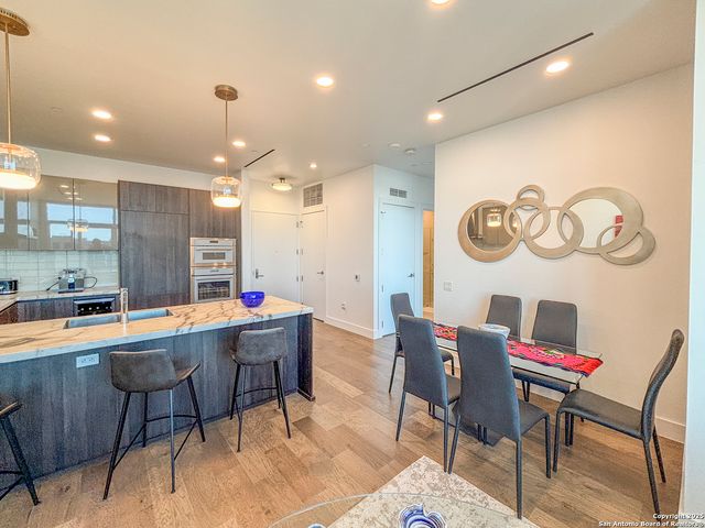 123 Lexington Ave Apt 1402, San Antonio, TX 78205