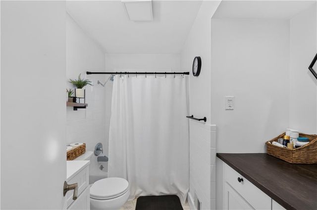 7927 Windsor Street, Prairie Village, KS 66208