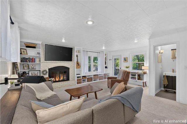 7927 Windsor Street, Prairie Village, KS 66208
