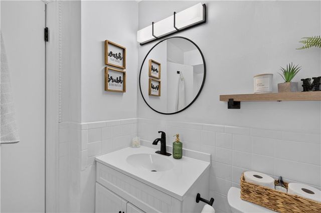 7927 Windsor Street, Prairie Village, KS 66208