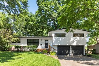 7927 Windsor Street, Prairie Village, KS 66208