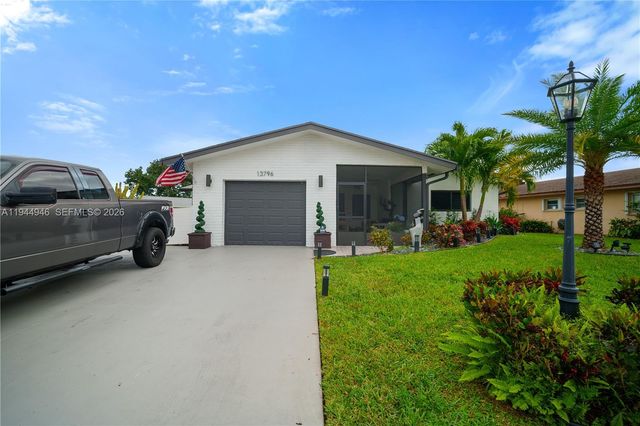 13796 Kaiser Trl, Delray Beach, FL 33484