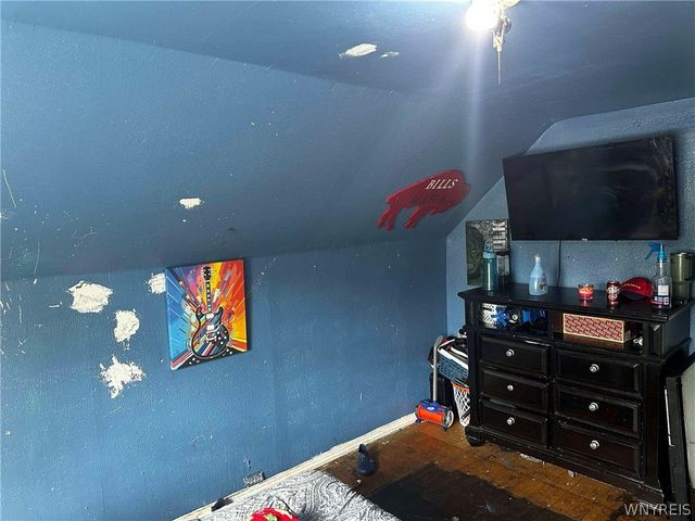 213 77th Street, Niagara Falls, NY 14304