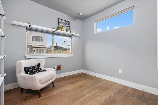 1310 Cedar Ave, Austin, TX 78702