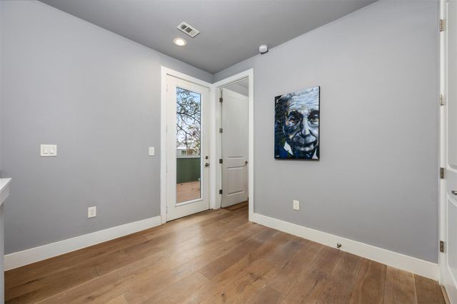 1310 Cedar Ave, Austin, TX 78702