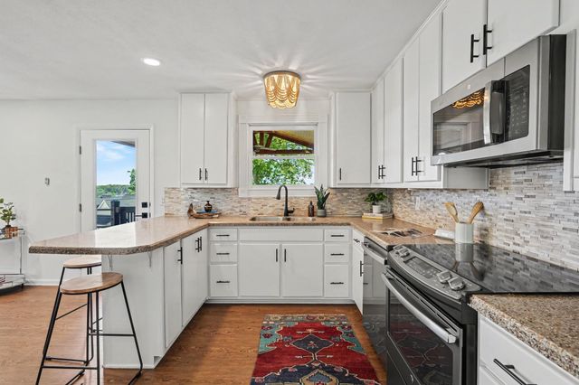 9 Jones Cir, Old Hickory, TN 37138