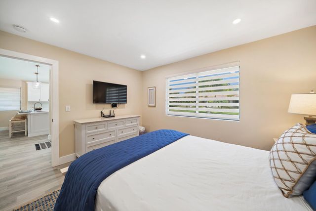 821 Club Drive, Palm Beach Gardens, FL 33418