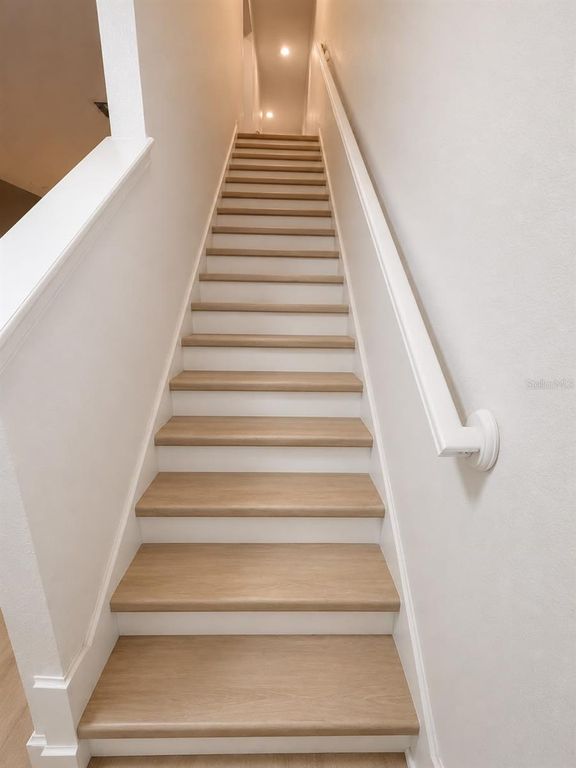Image 10 of property listing at 8543 PINTER STREET, Orlando, FL 32827