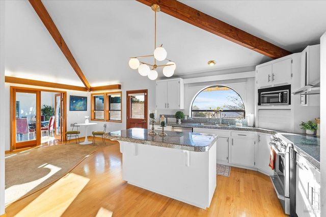 7061 Bennett Valley Rd, Santa Rosa, CA 95404