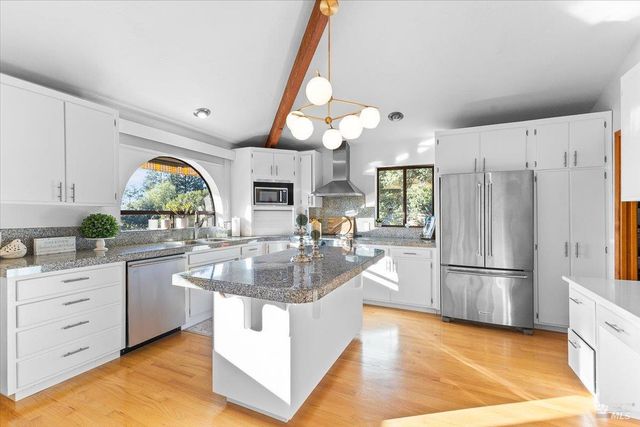 7061 Bennett Valley Rd, Santa Rosa, CA 95404