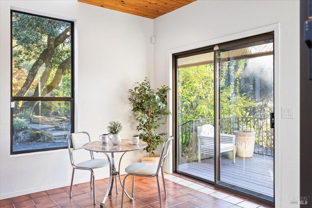 7061 Bennett Valley Rd, Santa Rosa, CA 95404