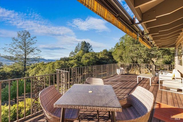 7061 Bennett Valley Rd, Santa Rosa, CA 95404