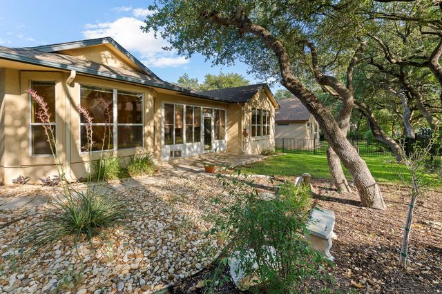 206 Whispering Wind DR, Georgetown, TX 78633