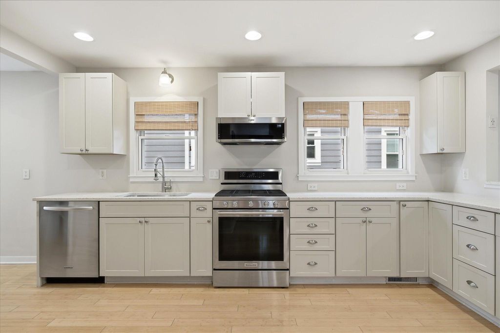 1264 Hoyt Avenue W, Saint Paul, MN 55108 — photo 3
