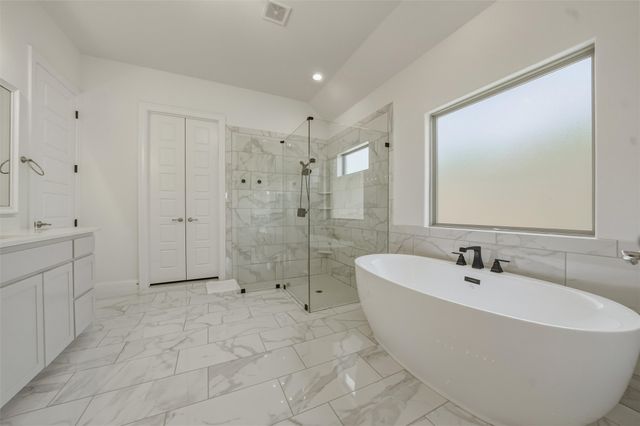 8110 Spanish Hills Drive, Benbrook, TX 76126