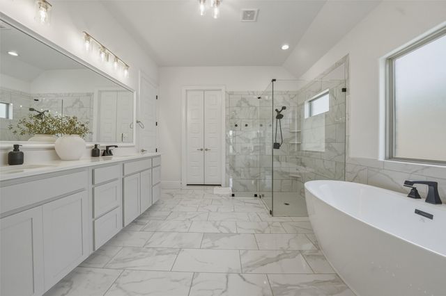 8110 Spanish Hills Drive, Benbrook, TX 76126