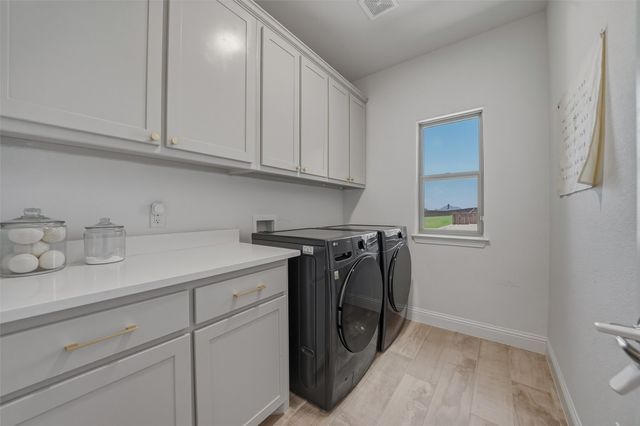 8110 Spanish Hills Drive, Benbrook, TX 76126