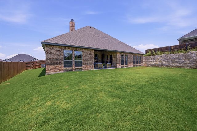 8110 Spanish Hills Drive, Benbrook, TX 76126