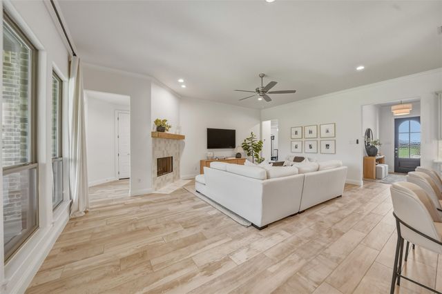 8110 Spanish Hills Drive, Benbrook, TX 76126