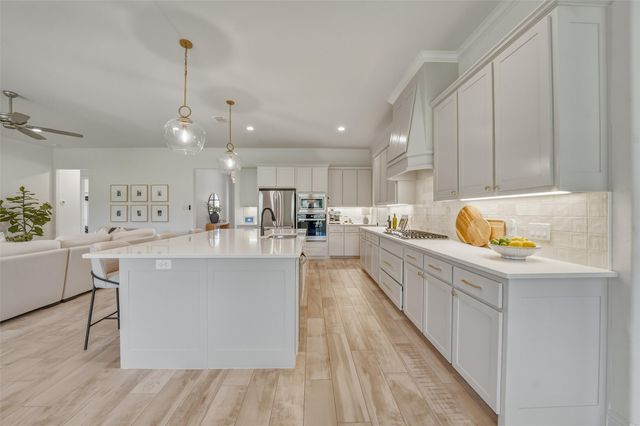 8110 Spanish Hills Drive, Benbrook, TX 76126