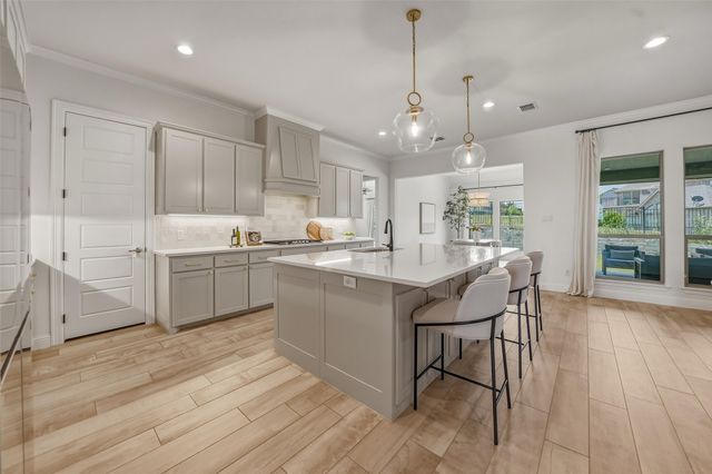 8110 Spanish Hills Drive, Benbrook, TX 76126