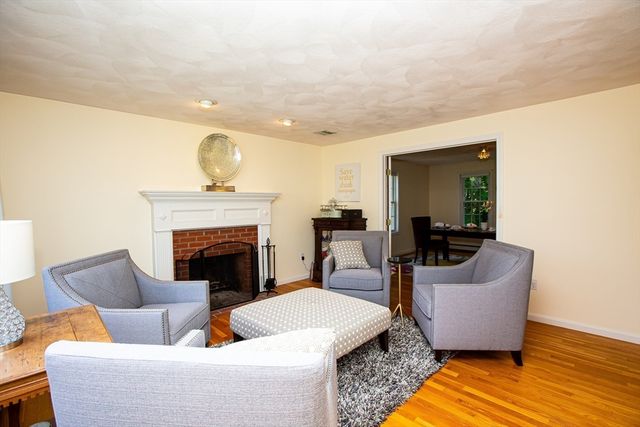 41 Christopher Dr, Attleboro, MA 02703