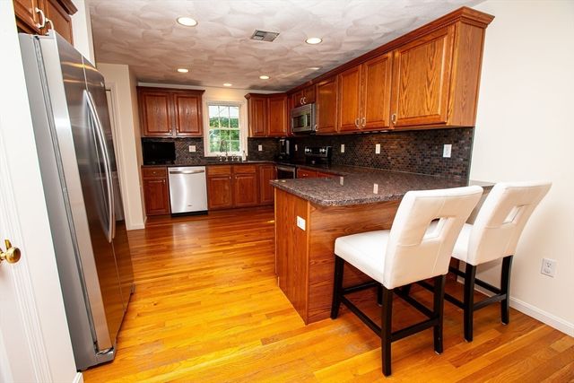 41 Christopher Dr, Attleboro, MA 02703