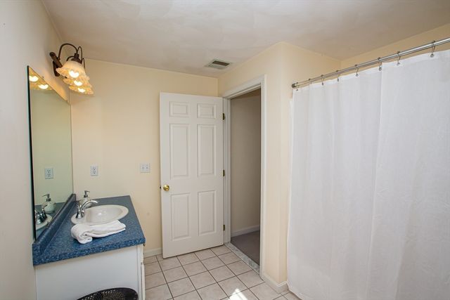 41 Christopher Dr, Attleboro, MA 02703