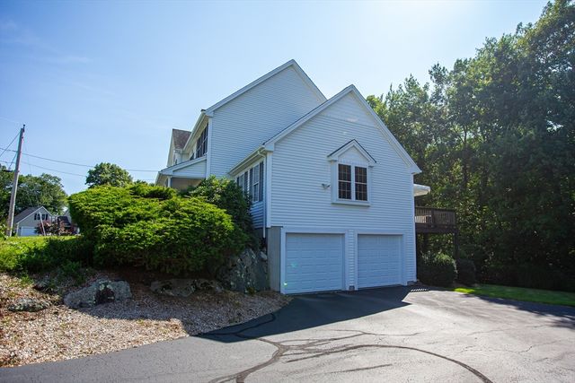 41 Christopher Dr, Attleboro, MA 02703