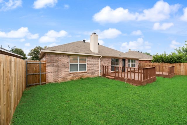 1913 Wahoo Drive, Mansfield, TX 76063