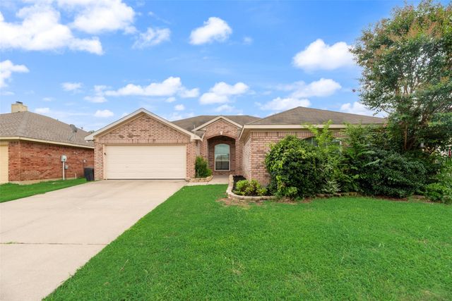 1913 Wahoo Drive, Mansfield, TX 76063