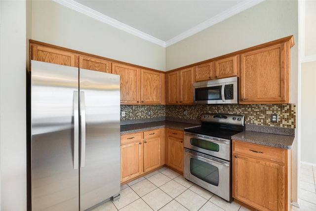 1913 Wahoo Drive, Mansfield, TX 76063