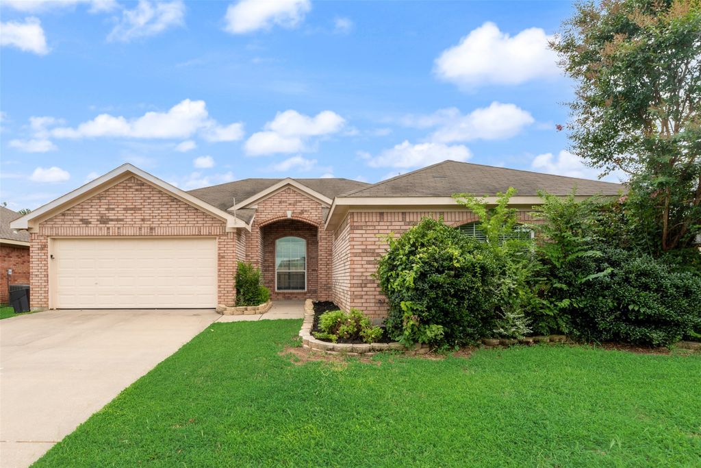 1913 Wahoo Drive, Mansfield, TX 76063
