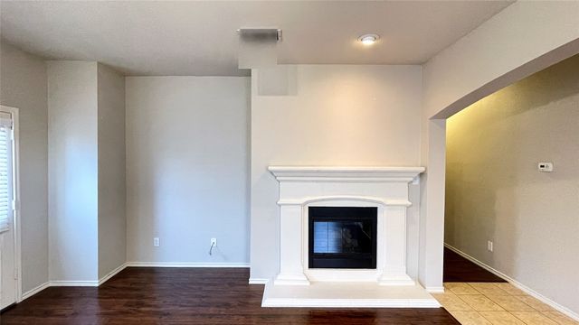 7811 Corona Court, Arlington, TX 76002