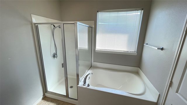 7811 Corona Court, Arlington, TX 76002