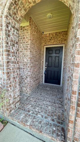 7811 Corona Court, Arlington, TX 76002