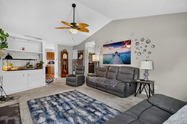 433 Courtland Drive, Summerville, SC 29486