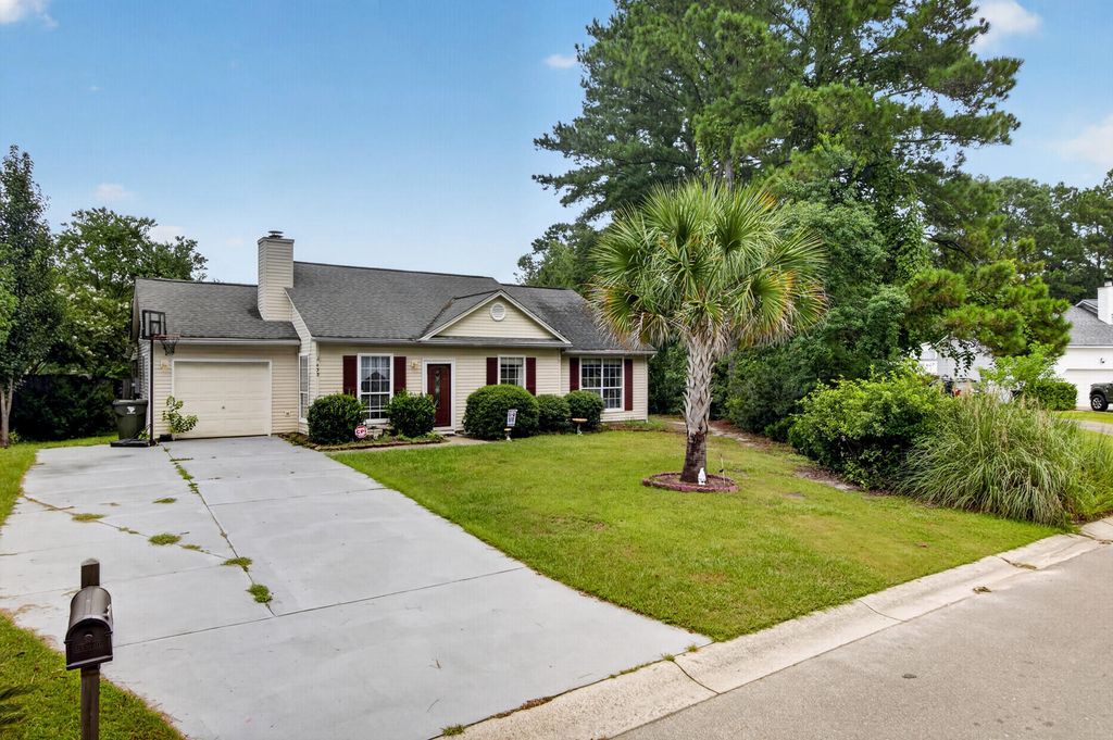 433 Courtland Drive, Summerville, SC 29486