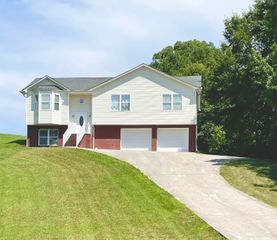 740 Grassy Branch Road, Dayton, TN 37321