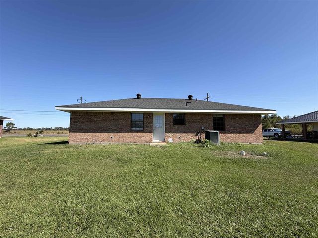 1036 I-10 Mobile Village Road, Lake Charles, LA 70615