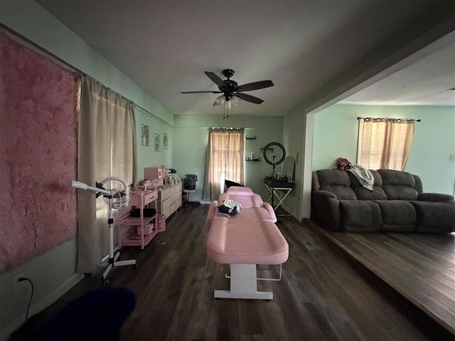 1036 I-10 Mobile Village Road, Lake Charles, LA 70615