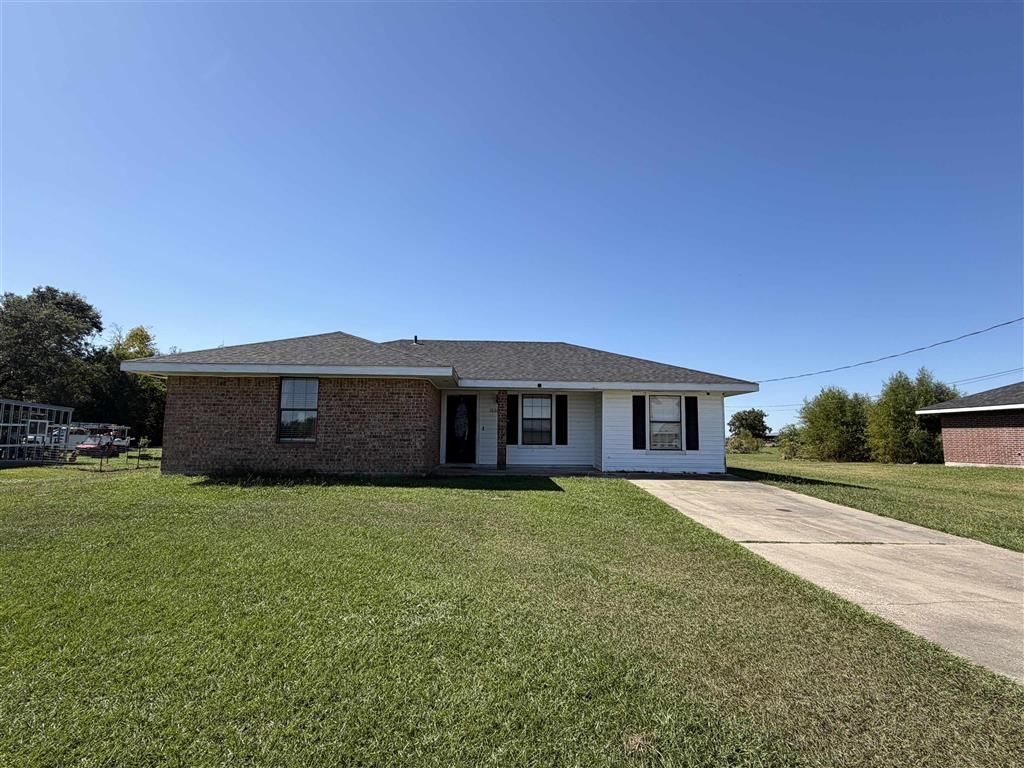 1036 I-10 Mobile Village Road, Lake Charles, LA 70615