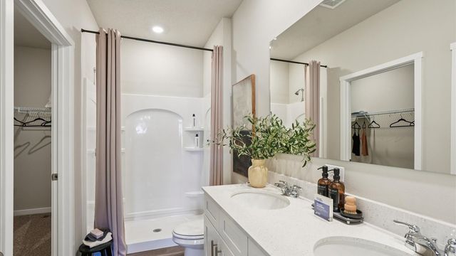2513 SE Ambrose Drive, West Des Moines, IA 50265
