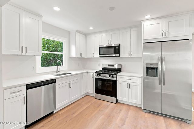 5 Beacon Terrace, Keansburg, NJ 07734
