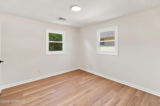 5 Beacon Terrace, Keansburg, NJ 07734