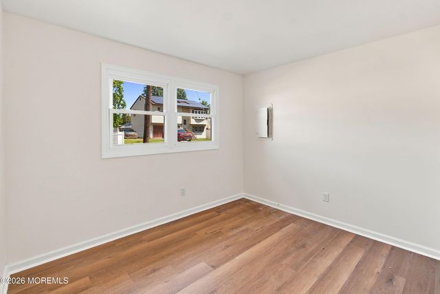 5 Beacon Terrace, Keansburg, NJ 07734