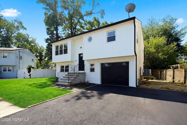5 Beacon Terrace, Keansburg, NJ 07734
