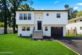 5 Beacon Terrace, Keansburg, NJ 07734