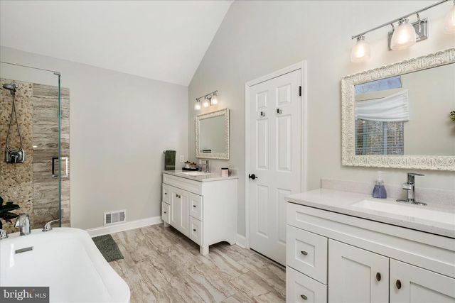 5 WYTHE RD, New Egypt, NJ 08533